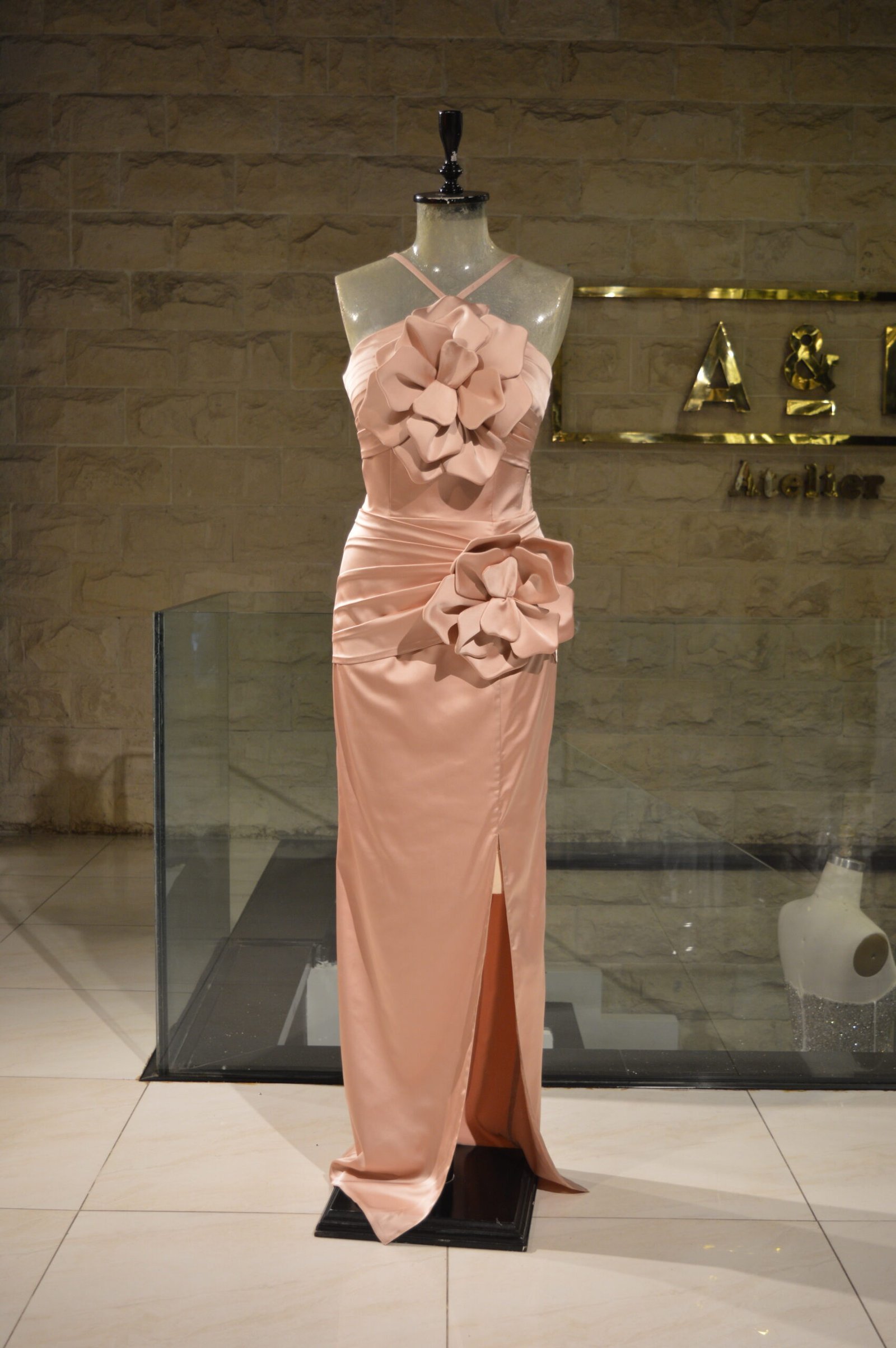 Sleeveless Pink Dress with Floral Accents - Image 2