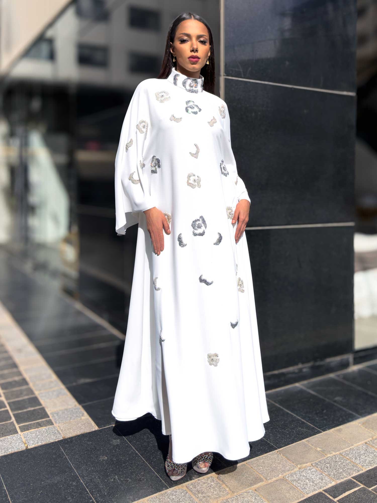 Embroidered White Crepe Abaya - Image 3