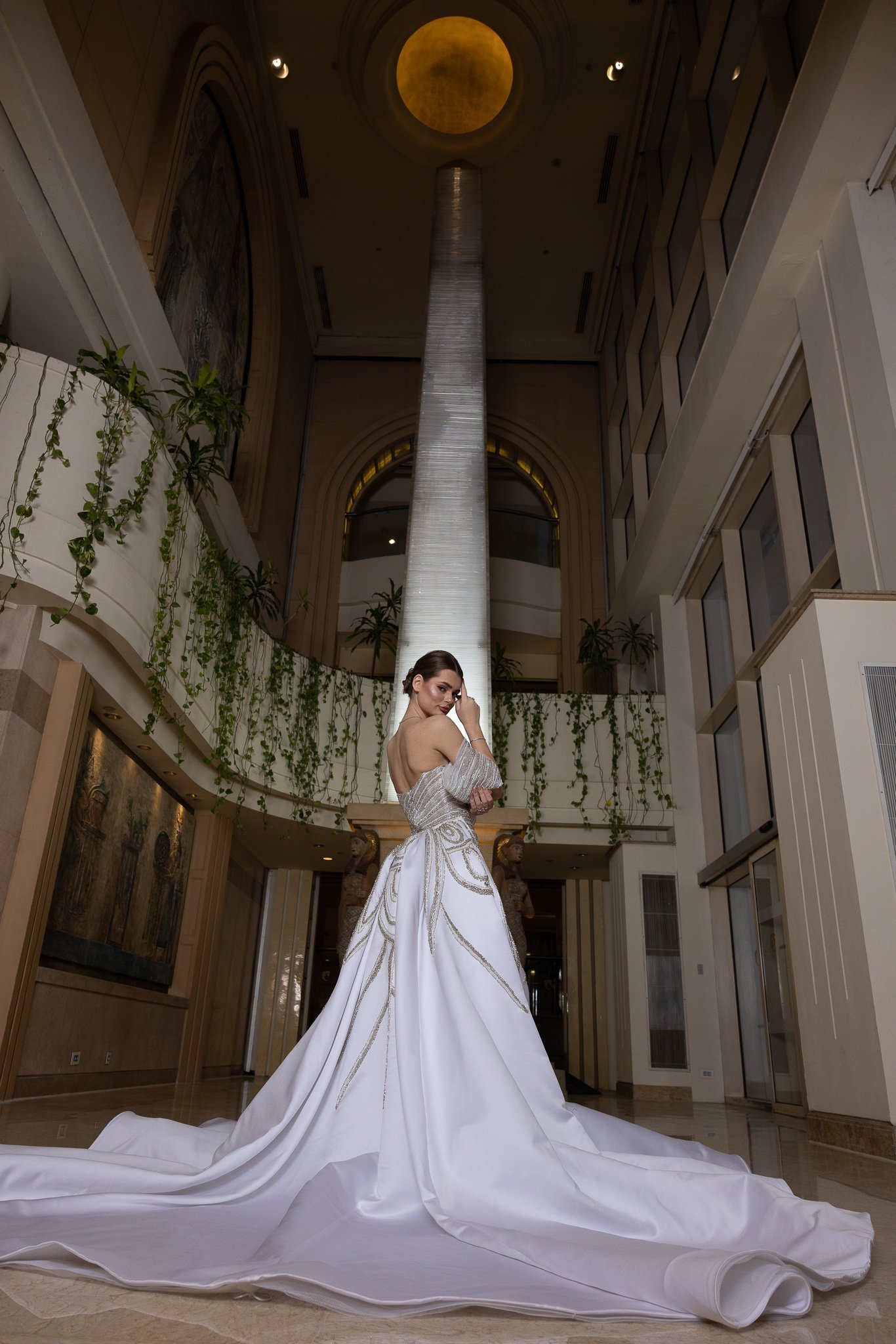 Bridal Dress With Separate Long Tail - Image 4
